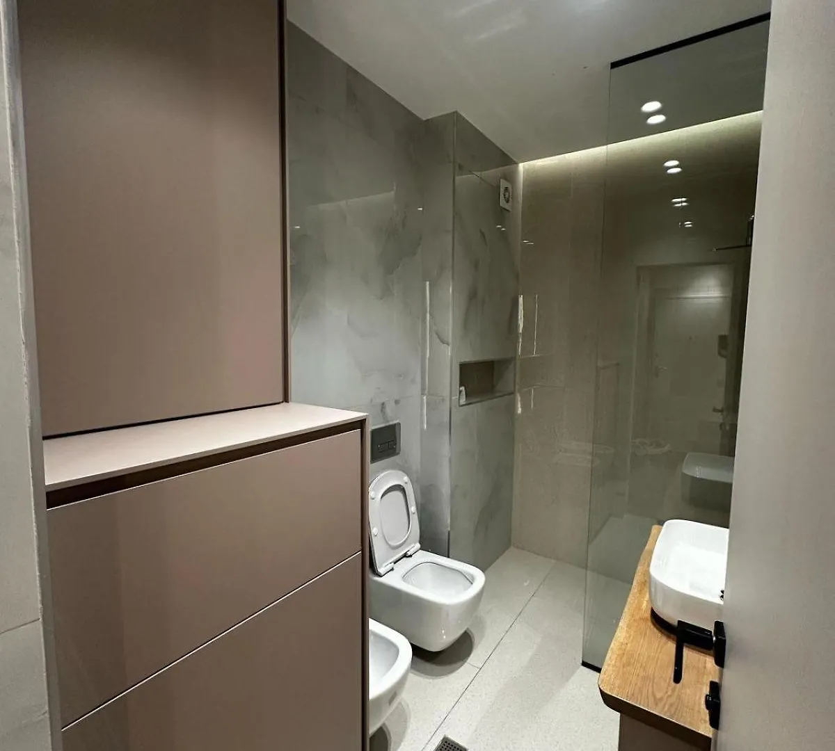 Fjori Di Bosco Tirana Apartment